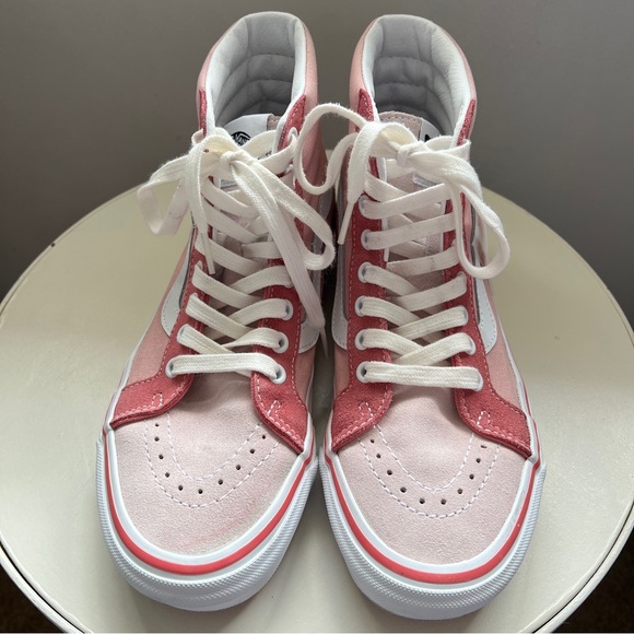 Limited Edition Vans x Aritzia TNA SK8-HI 38 Dx Collaboration - Picture 1 of 12